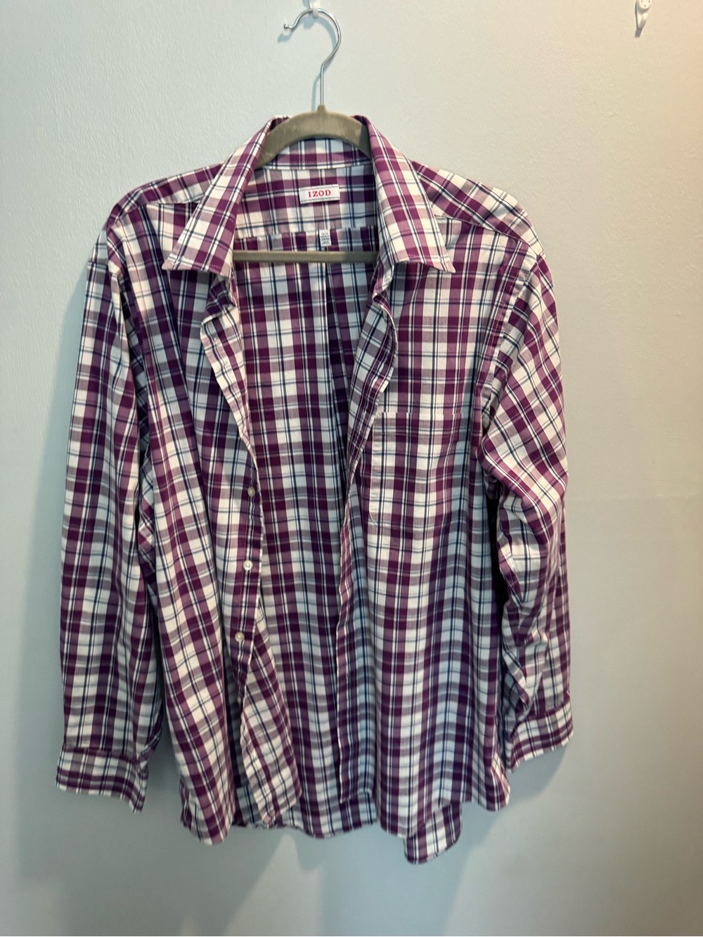 IZOD Men’s Purple Plaid Button-Up Shirt 17-1 1/2 34/35 Classic Fit